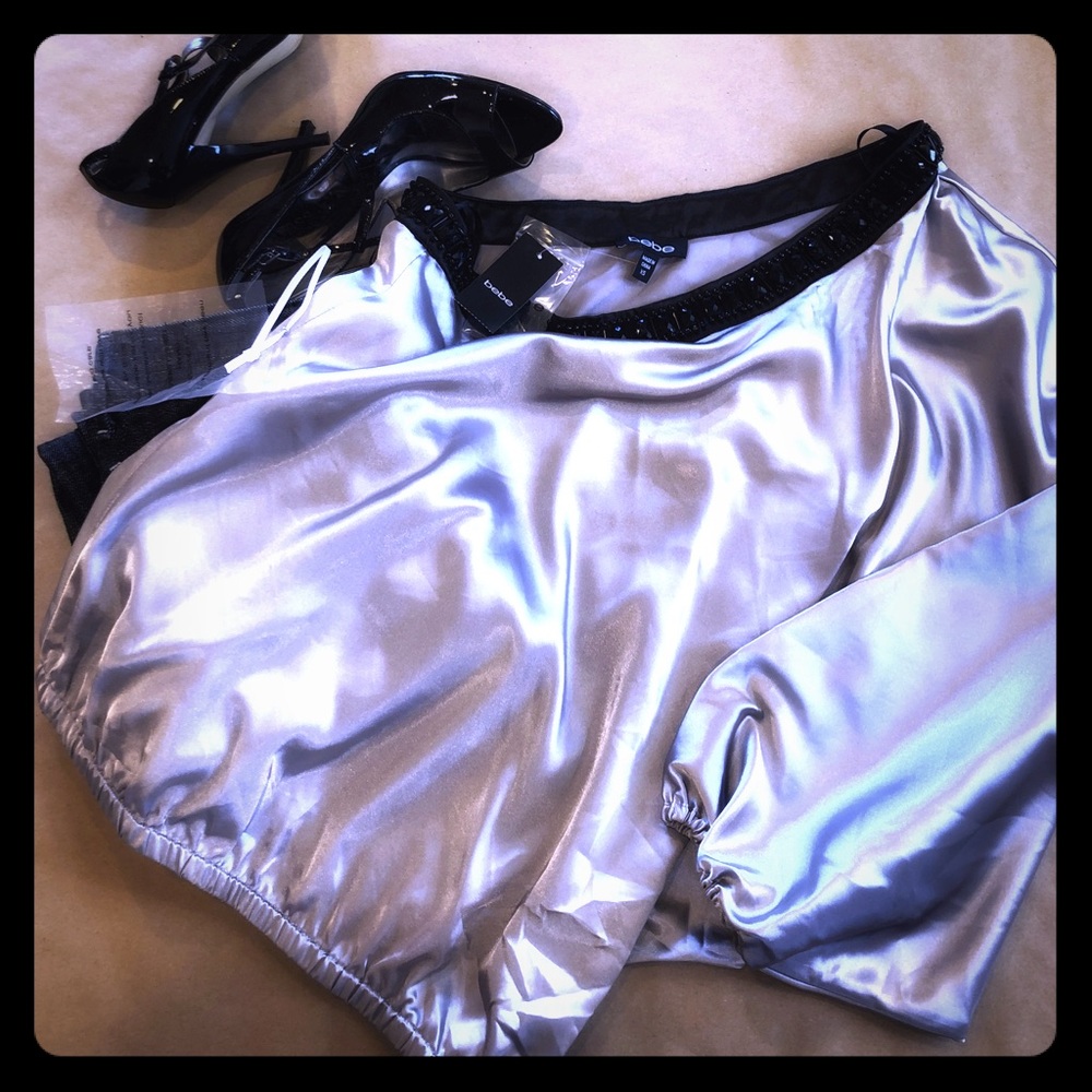 Nwt Bebe Silver Dolman top PRICE DROP